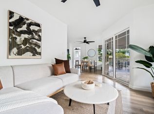 54074 Kamehameha Hwy #B, Hauula, HI 96717