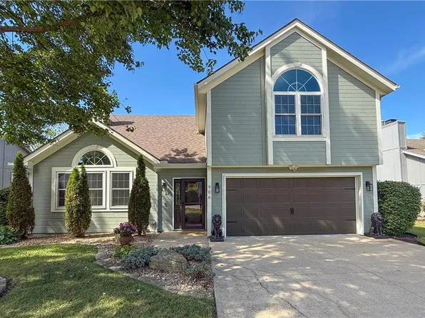 906 16th Ave S, Greenwood, MO 64034