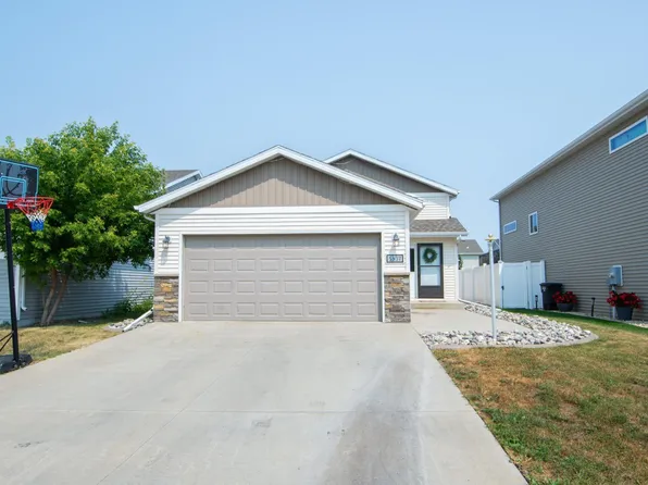5837 58th Ave S, Fargo, ND 58104