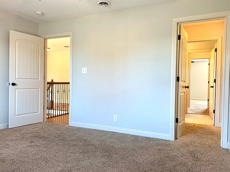 1533 Edgewater Ln — Photo 31