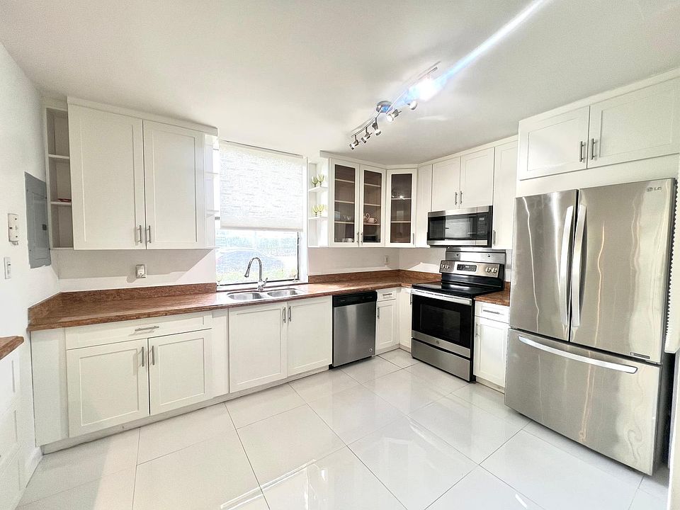 1st image of 20341 NE 30th Ave #1006