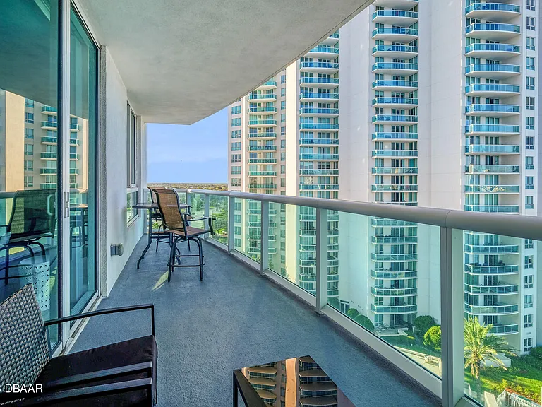 231 Riverside Dr #9061 — Photo 27
