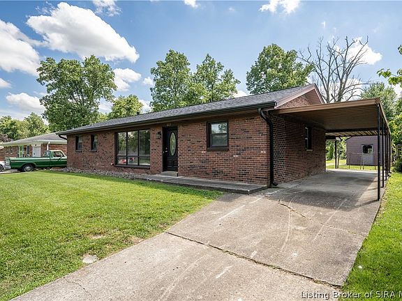 3rd image of 661 Alabama Avenue