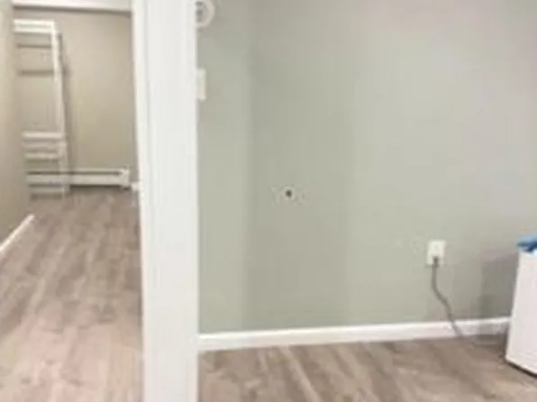 (undisclosed Address), Farmingdale, NY 11735