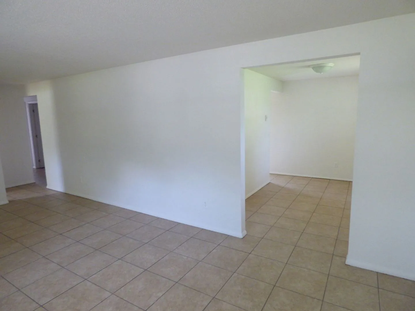 5920 Winter St- Beautiful Three Bedroom House With Central Air! *Available Now* — Photo 4