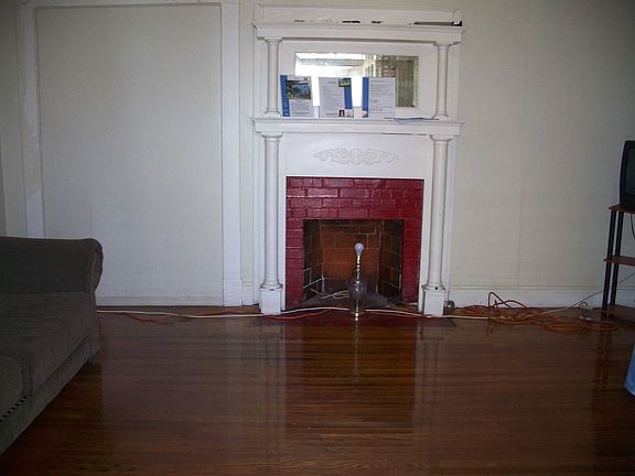 Fireplace - Look at those hardwood floors!