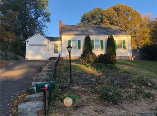 75 Greystone Rd, Bridgeport, CT 06610