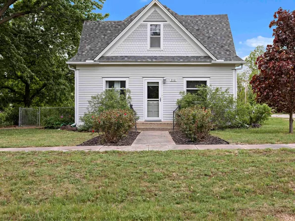 210 Eagle St, Little River, KS 67457