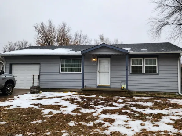 213 N Moy Ct, Haysville, KS 67060