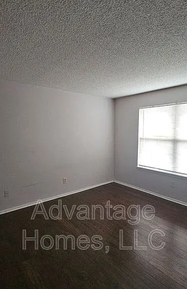8793 W 106th Ter — Photo 11