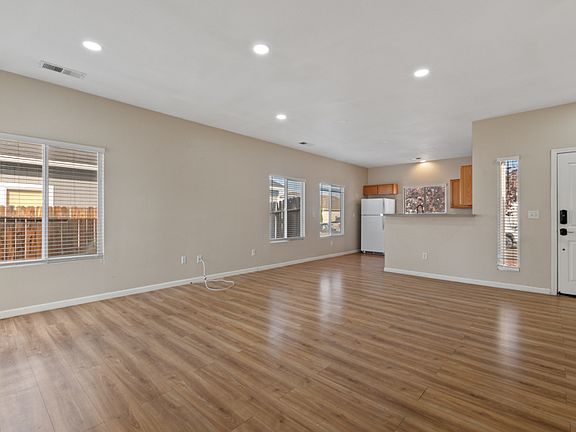 4th image of 9435 Stoney Creek Way