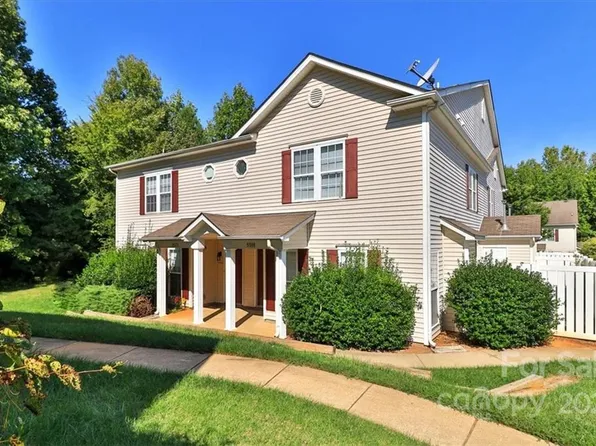 9518 Littleleaf Dr, Charlotte, NC 28215