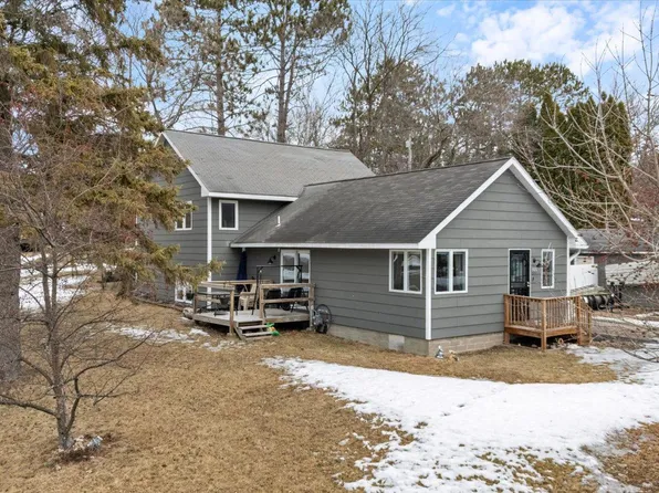 921 NW 7th St, Grand Rapids, MN 55744