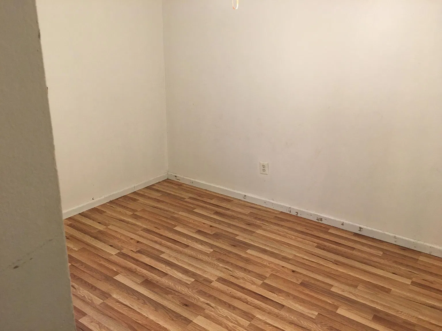 3 bed, 936 sqft, $1,550 — Photo 3
