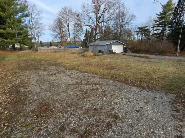 335 E Merrick Dr, Lincoln, MI 48742