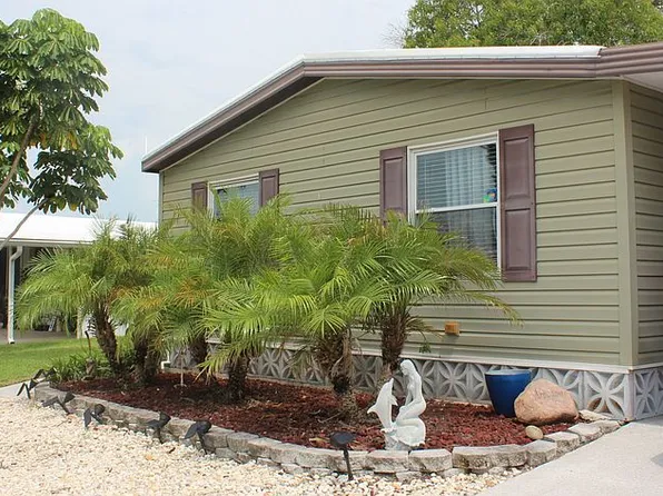 3901 71st St W #28, Bradenton, FL 34209