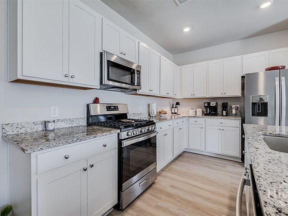 4th image of 264 Lillian Street