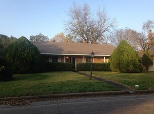 9542 Meadowglen Ln, Houston, TX 77063