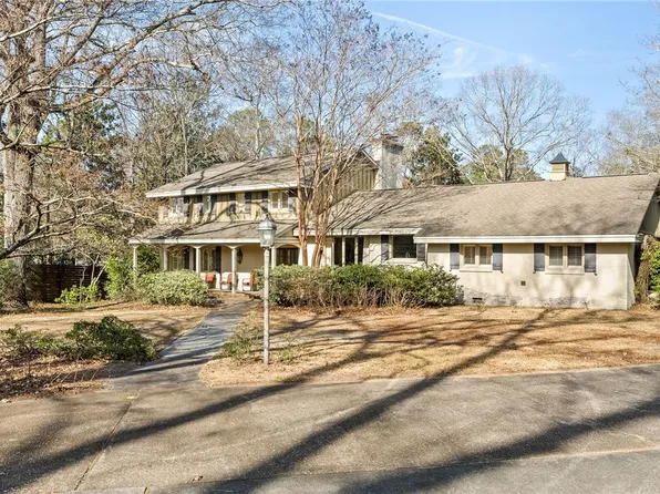 905 Moores Mill Rd, Auburn, AL 36830