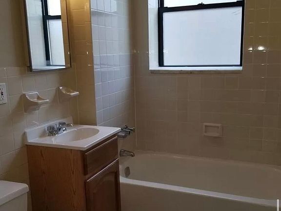 5th image of 1230 Sheridan Ave APT 1C