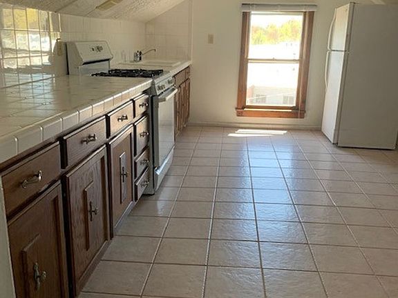 5th image of 935-947 W Main St APT 6