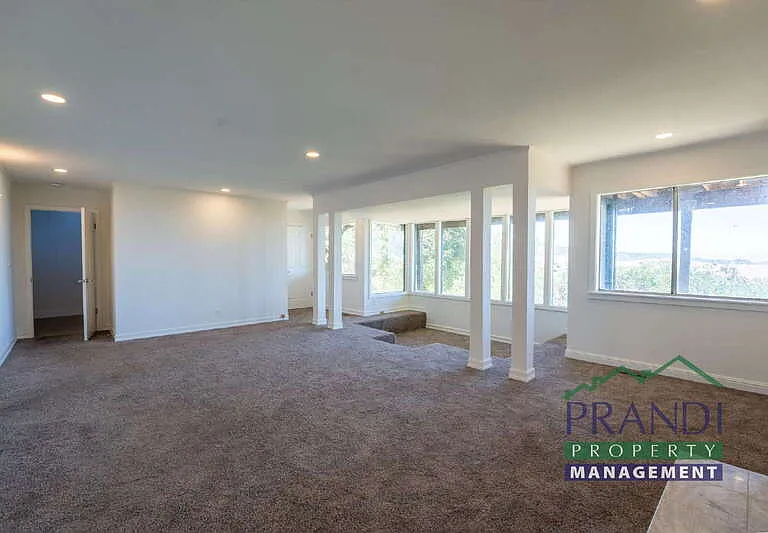645 Fawn Dr — Photo 12