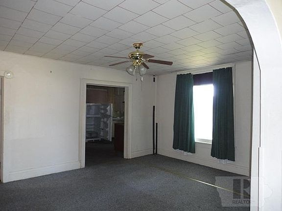 3rd image of 510 S Market St