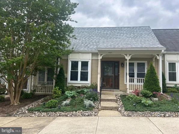 927 Riversedge Cir, Annapolis, MD 21401