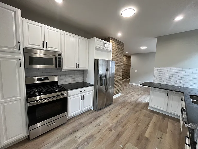 4048 N Richmond St #1 — Photo 8