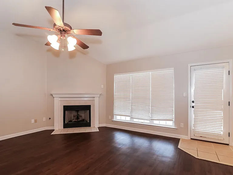 5467 Milton Ridge Dr — Photo 3