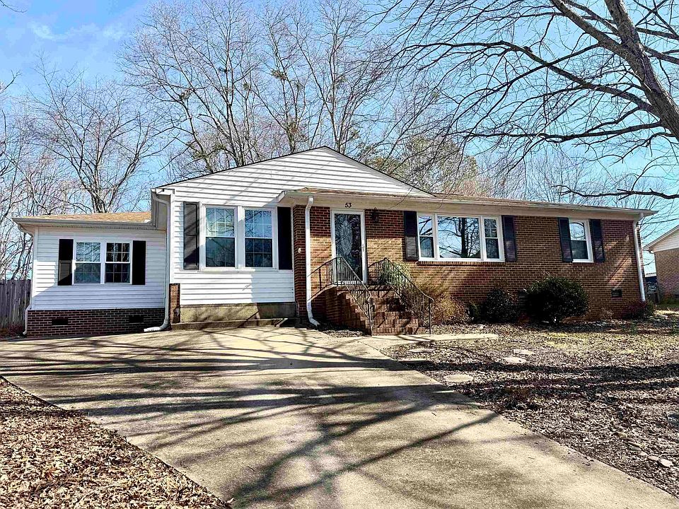 1st image of 53 Carriage Dr