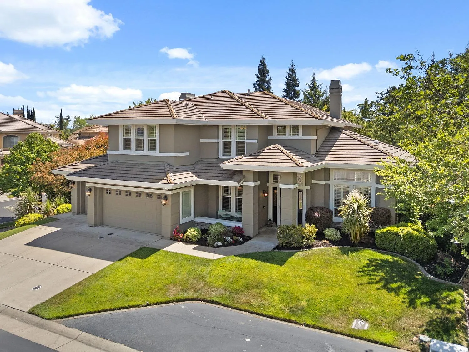 2252 Bel Air Ln photo 1