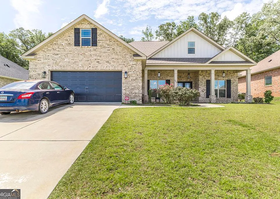 306 Rustic Live Oak Trl
