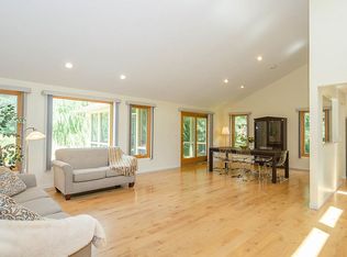3672 Wellington Cross Rd, Ann Arbor, MI