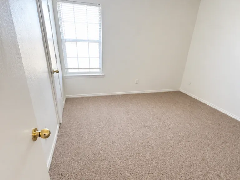 3601 Malibu Ln — Photo 9