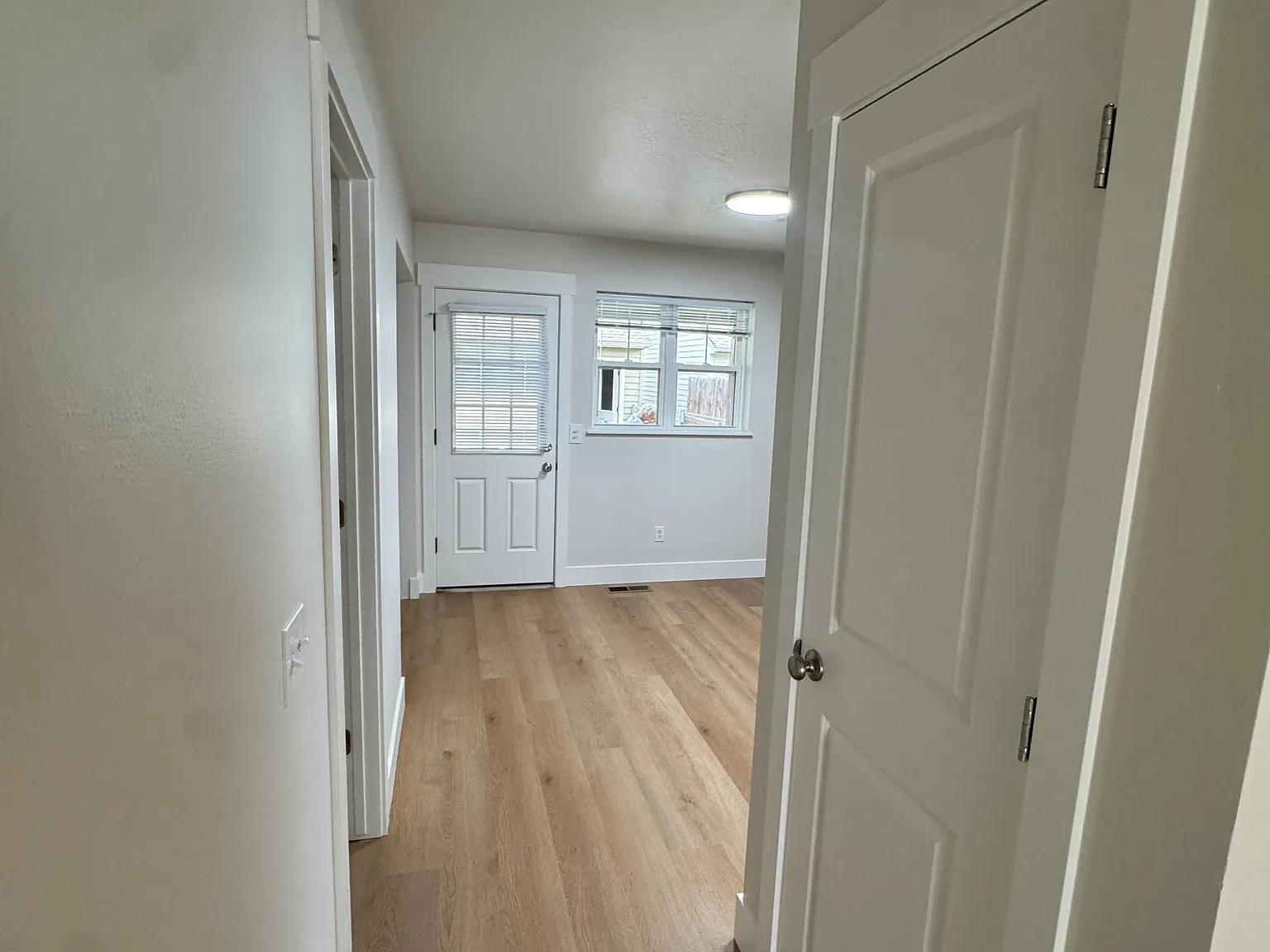 3 bed, 1.5 bath, 1120 sqft, $2,595 — Photo 4