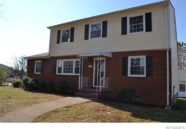 1st image of 208 Gawain Dr