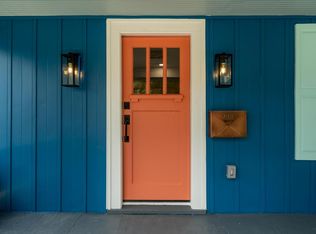 138 E Pacemont Rd, Columbus, OH 43202