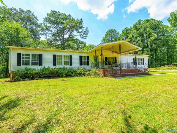 1041 Green Briar Cove Rd, Union Grove, AL 35175