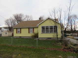 337 W Sherman Ave, Newark, NY 14513
