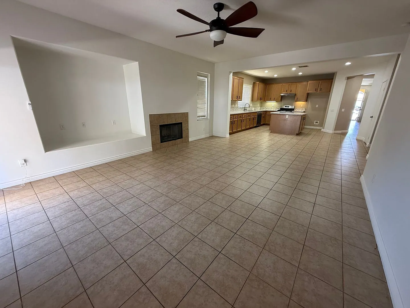 Hesperia-Mission Crest Home, Beautiful 3 Bedrooms, 2 Bathrooms — Photo 4