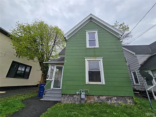 121 W End Dr Photo 1