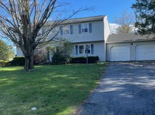 12 Pheasant Run, Waterford, NY