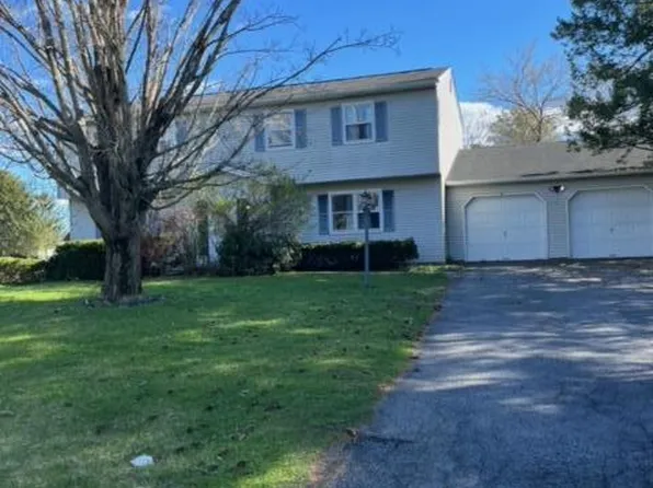 12 Pheasant Run, Waterford, NY 12188