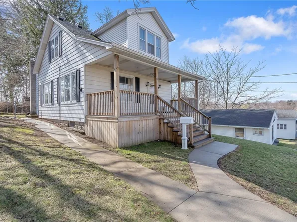 18 McDougal St, Oswego, NY 13126