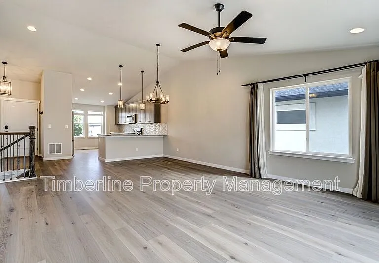 6348 Deco Dr — Photo 24