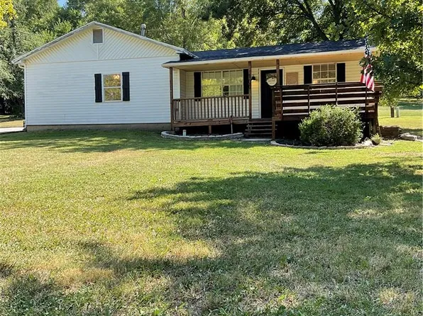 100 W Broad St, Pleasanton, KS 66075