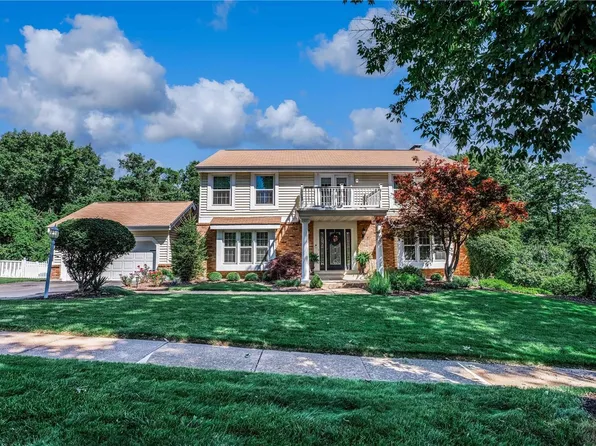 25 Peppermill Ct, Chesterfield, MO 63005