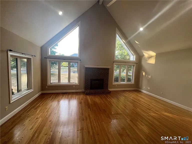 6 Kingsley Dr — Photo 13