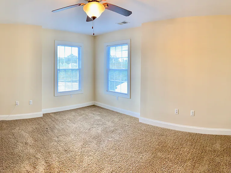 303 Treyson Ln — Photo 9